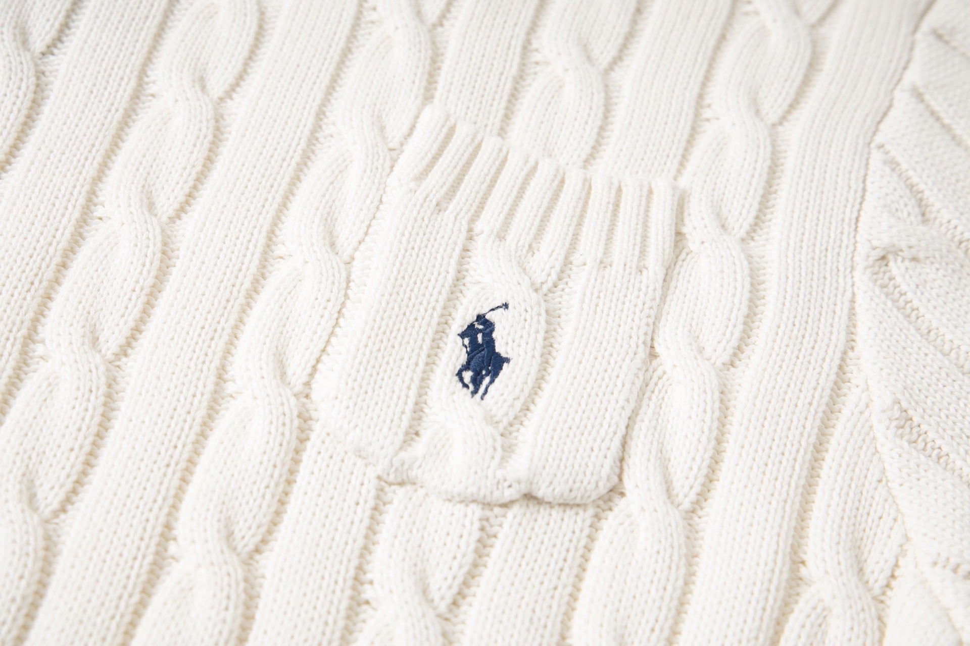 Ralph Lauren Women‘s Cable Knit T-shirt